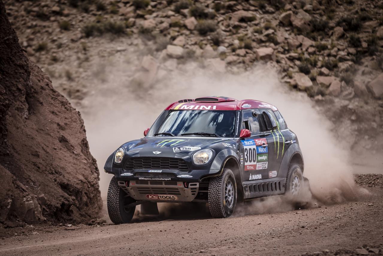 MINI celebra il suo quarto successo consecutivo al Dakar Rally - image 003361-000032087 on https://motori.net