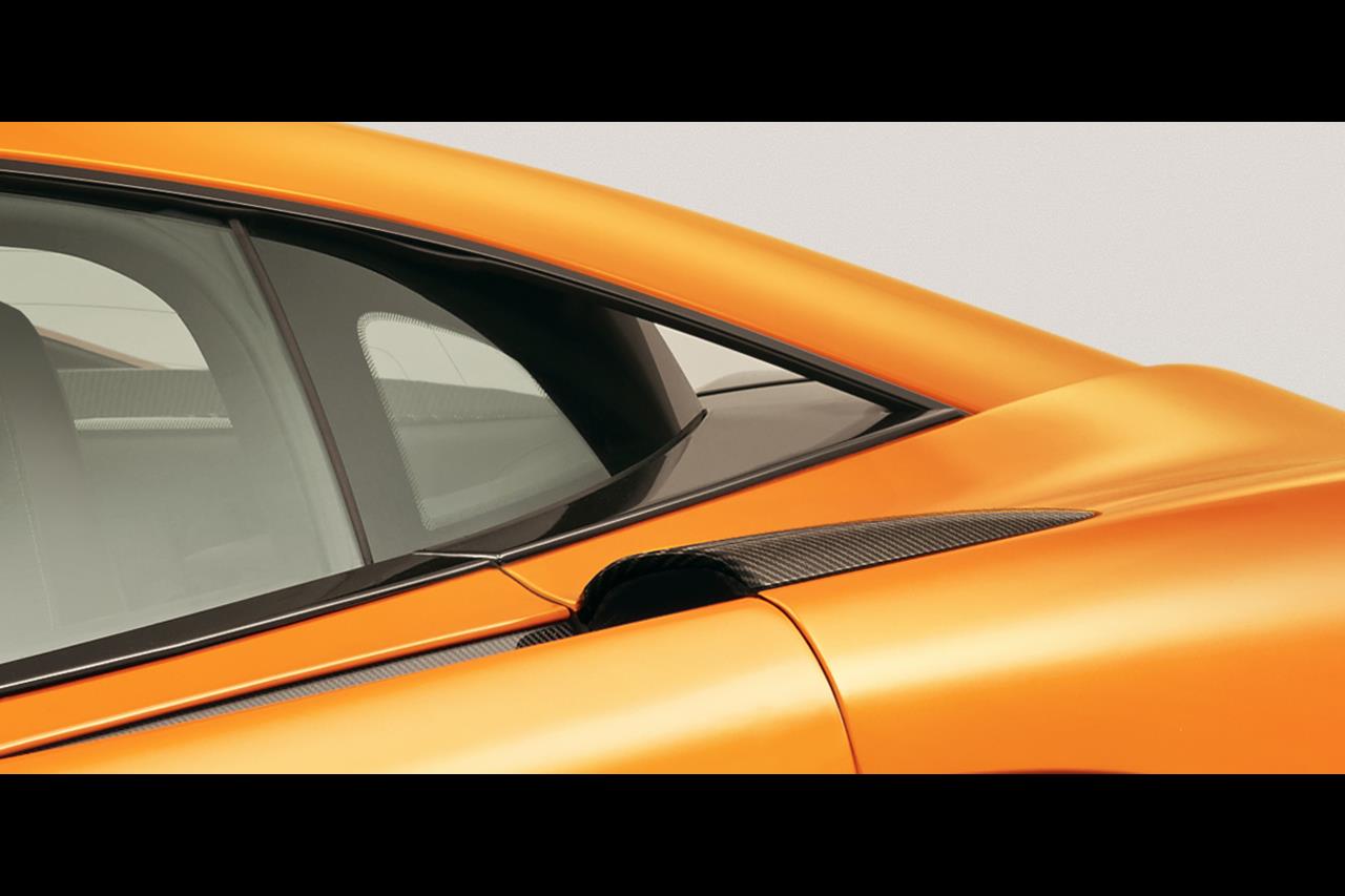 McLaren: 570S Coupè, la Sports Series a New York - image 005704-000046023 on https://motori.net