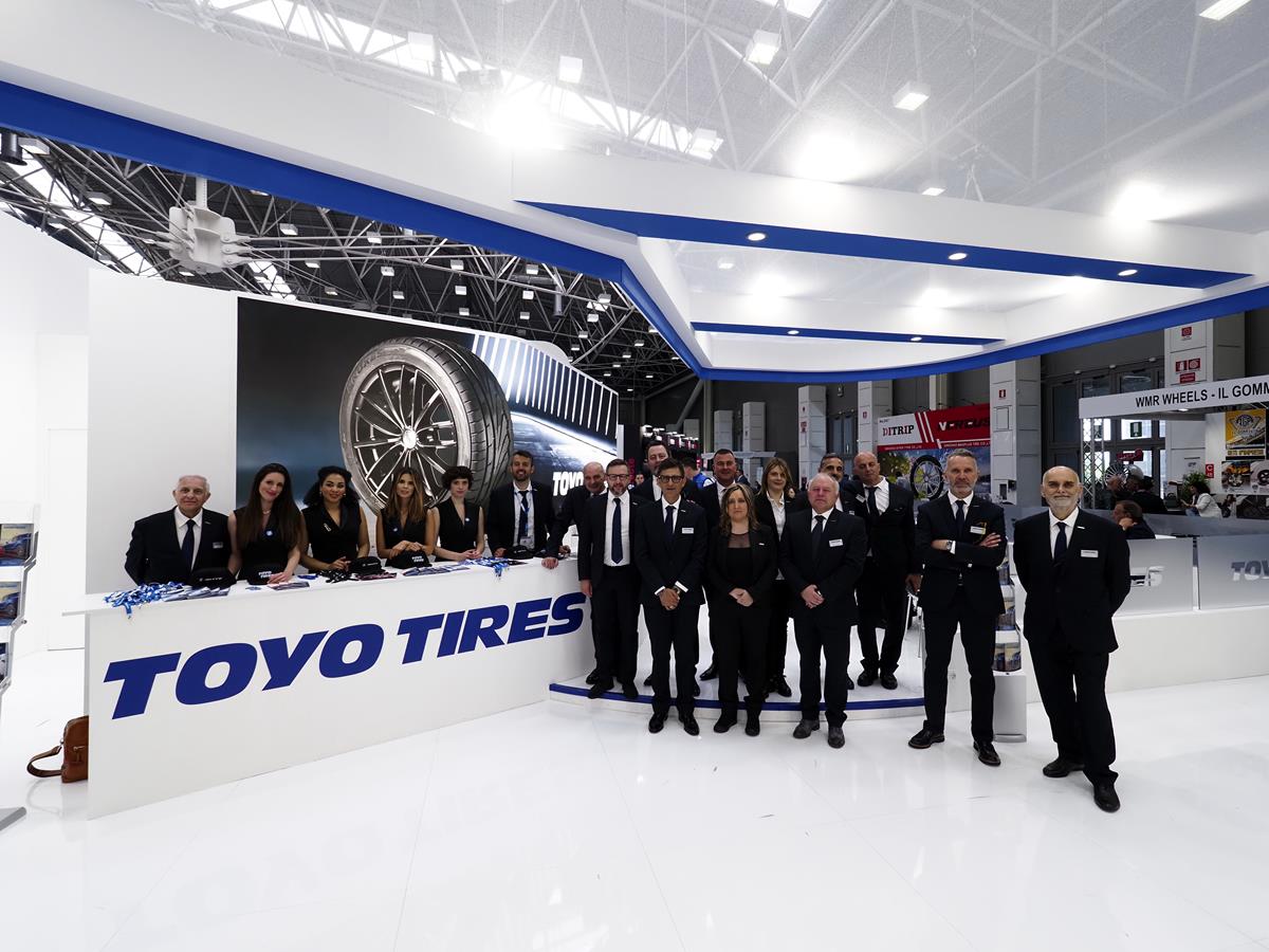 Nacque così il sistema Flex7 - image Toyo-Tires-Autopromotec-2019-4 on https://motori.net
