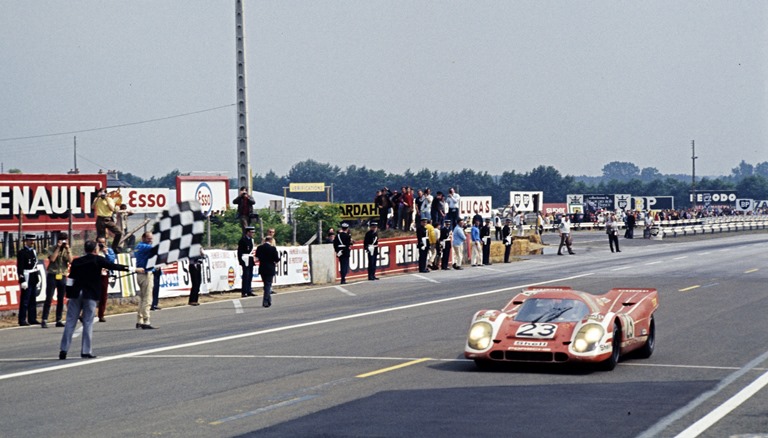 La Peugeot 604 Limousine di papa Giovanni Paolo II - image 1970-Le-Mans-Porsche-winner on https://motori.net