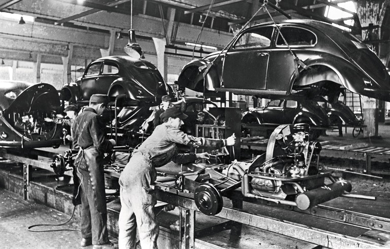 I 75 anni del Maggiolino Volkswagen - image Produzione-Typ-1_DB2020NR00667 on https://motori.net
