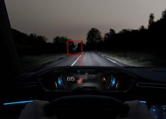 Auto aziendali nel 2021: meno benzina e Diesel, più ibridi - image Il-NIGHT-VISION-di-PEUGEOT-2-240x172 on https://motori.net