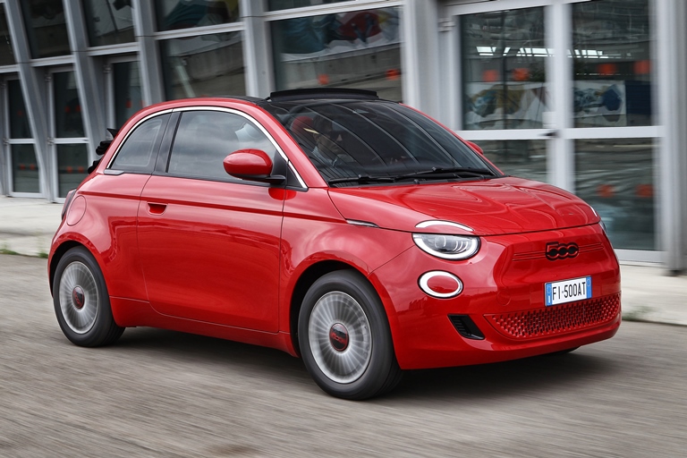 Il messaggio della nuova Fiat (500)RED - image Fiat-500-RED on https://motori.net
