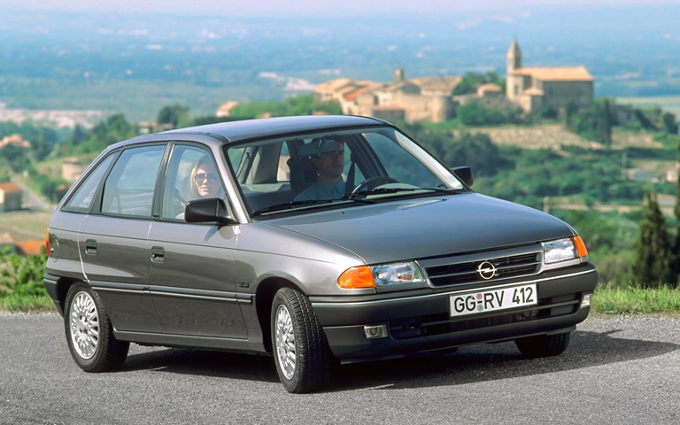 Quando Kadett divenne Astra - image Opel-Astra-F-1991 on https://motori.net