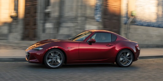 Convertible of the Year: La Ferrari California T - image 2022_mazda_mx-5 on https://motori.net