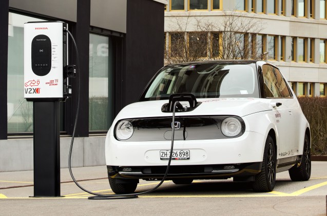 Si chiama e:Progress il primo servizio commerciale di gestione dell'energia con tariffe flessibili per auto elettriche - image Honda-electric-vision on https://motori.net