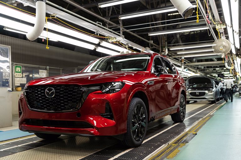 From Volkswagen to USA - image mazda_cx-60_production_line on https://motori.net