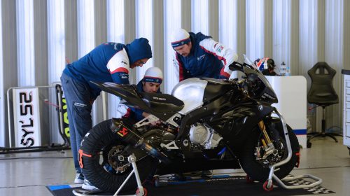 Il BMW Motorrad Italia SBK Team conclude positivamente i test invernali sulla pista di Jerez - image 001135-000020825-500x280 on https://moto.motori.net