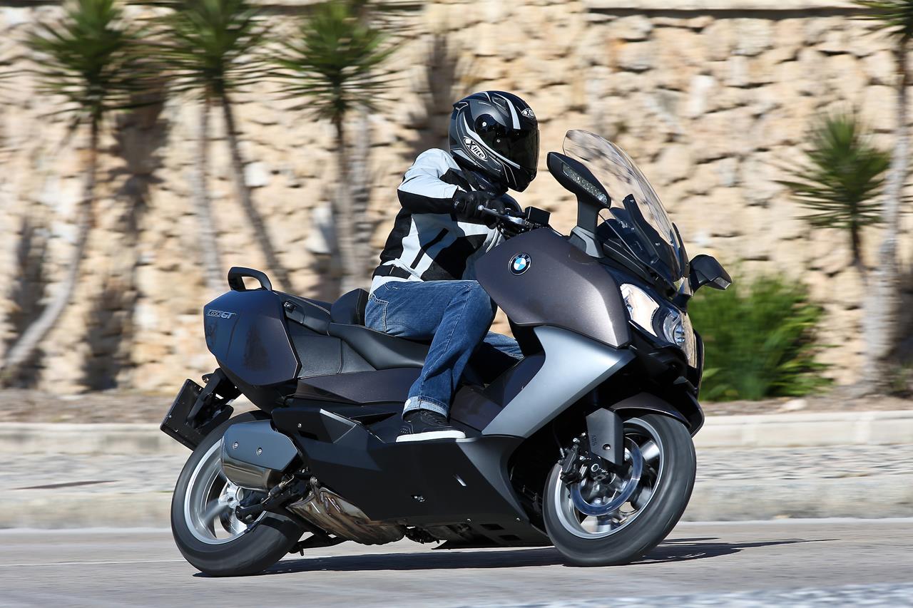 BMW Motorrad: Eroi dei 5 Mondi - image 001196-000021306 on https://moto.motori.net