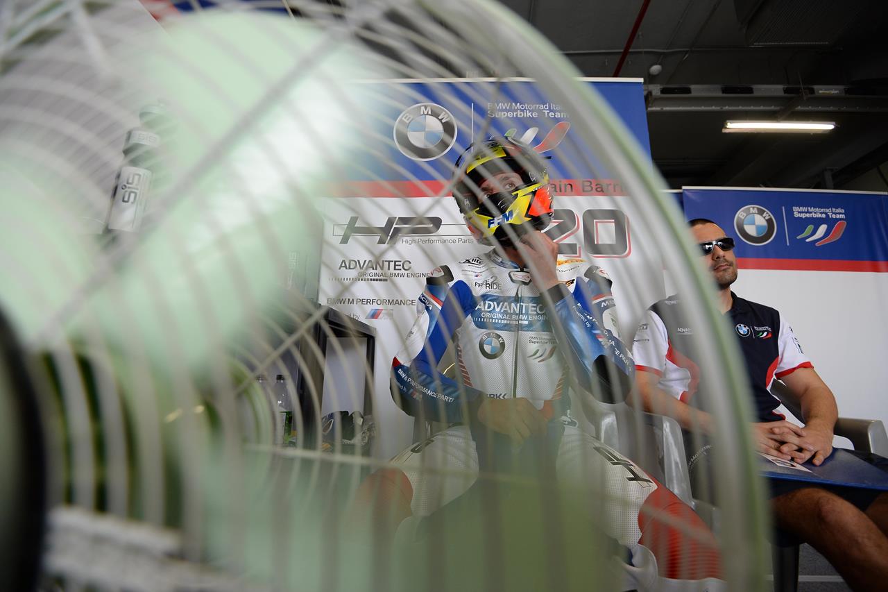 BMW Motorrad Italia SBK Team sulla nuova pista di Buriram - image 001202-000021366 on https://moto.motori.net