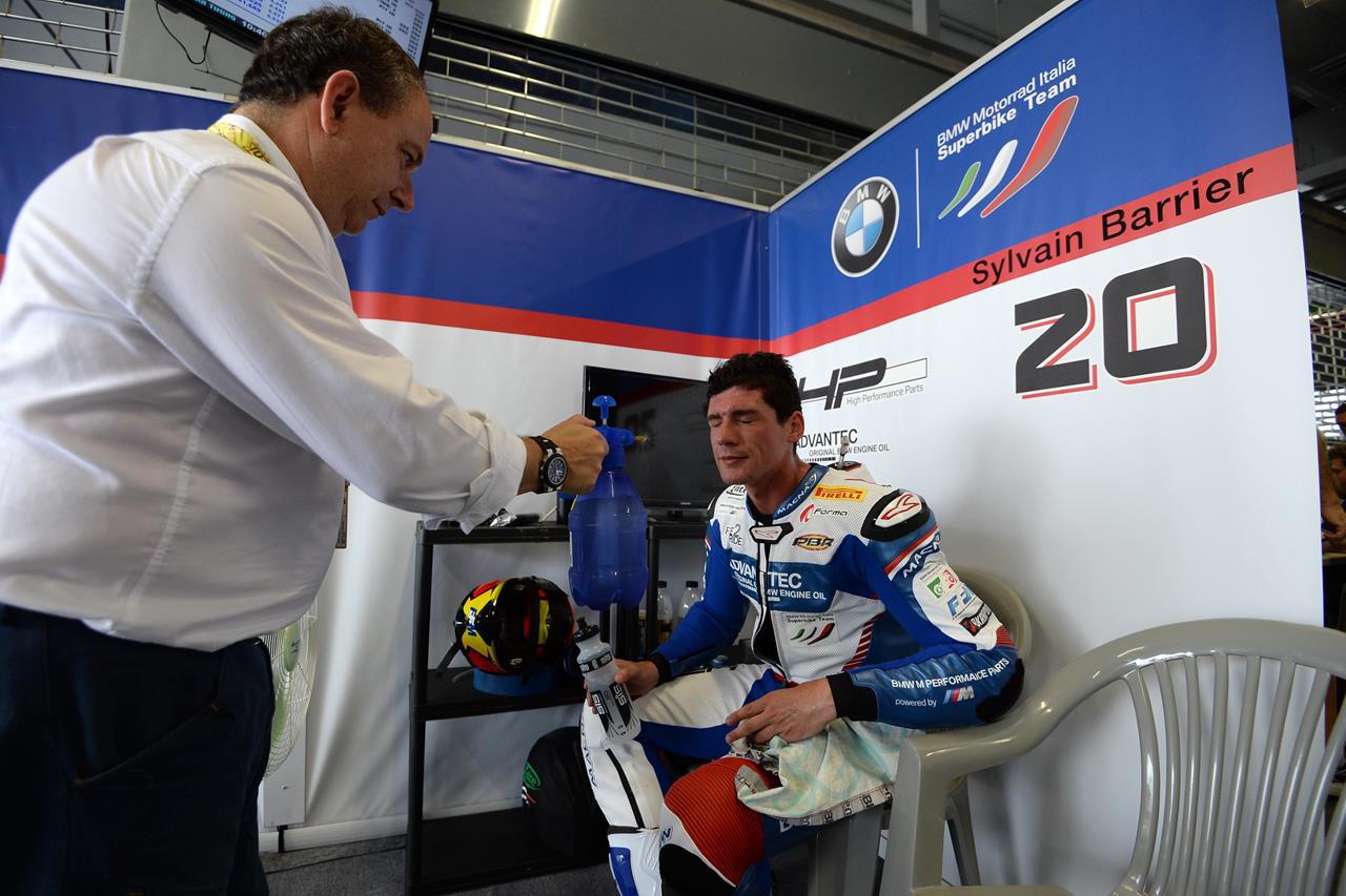 BMW Motorrad Italia SBK Team sulla nuova pista di Buriram - image 001202-000021368 on https://moto.motori.net