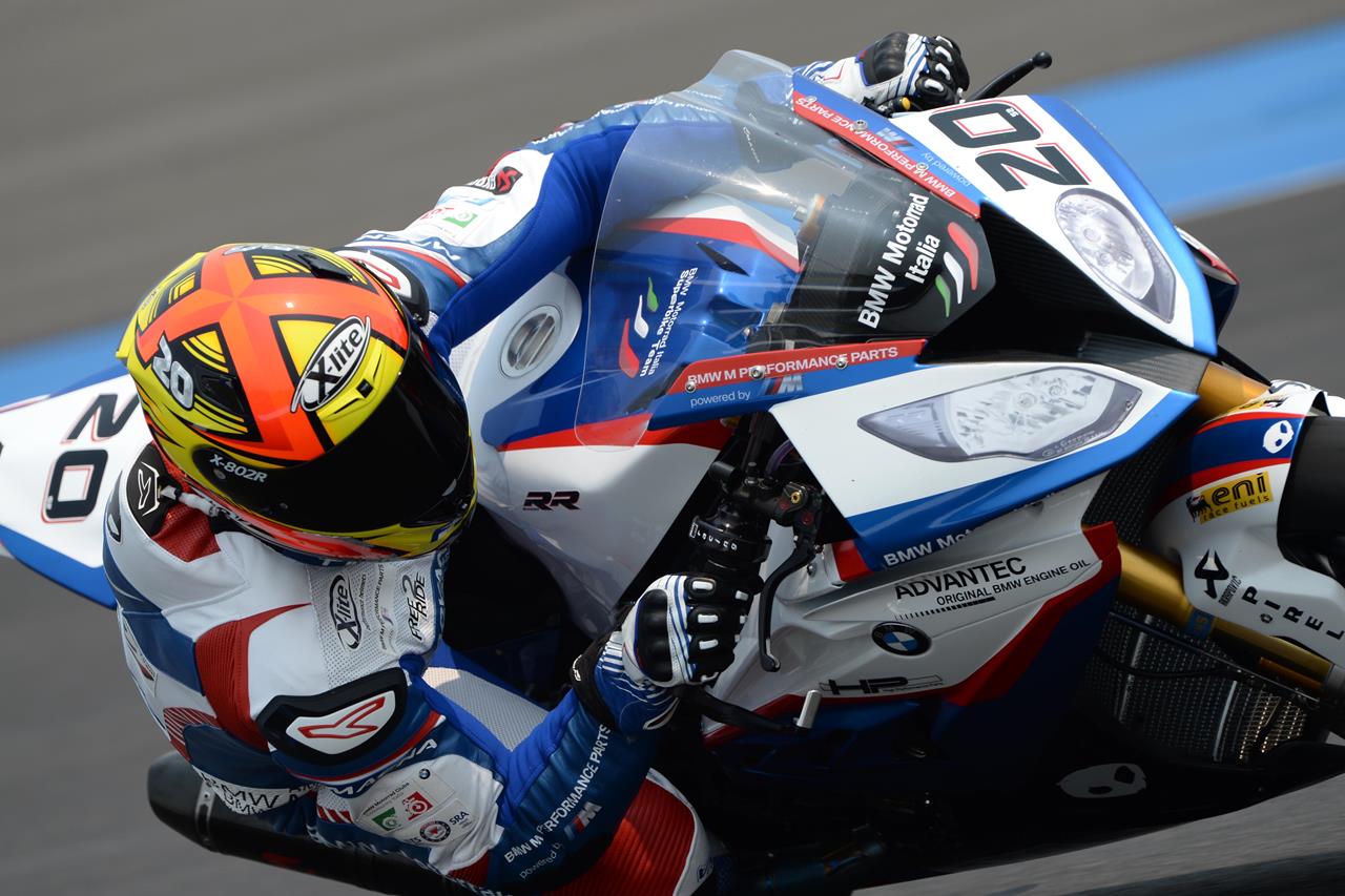 BMW Motorrad Italia SBK Team sulla nuova pista di Buriram - image 001202-000021370 on https://moto.motori.net