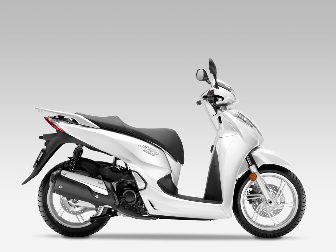 Honda SH300i ABS 2016 - image 001306-000022332 on https://moto.motori.net