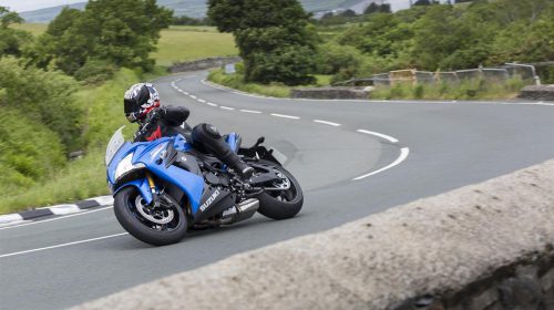 Suzuki GSX-S1000F ABS: oltre la Sportbike - image 001331-000022467-500x280 on https://moto.motori.net