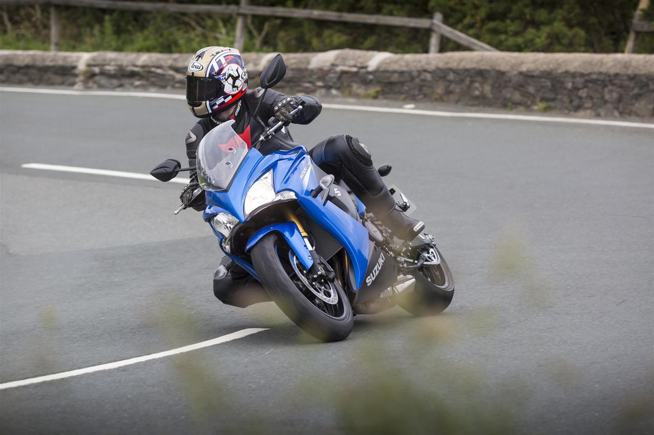 Suzuki GSX-S1000F ABS: oltre la Sportbike - image 001331-000022468 on https://moto.motori.net