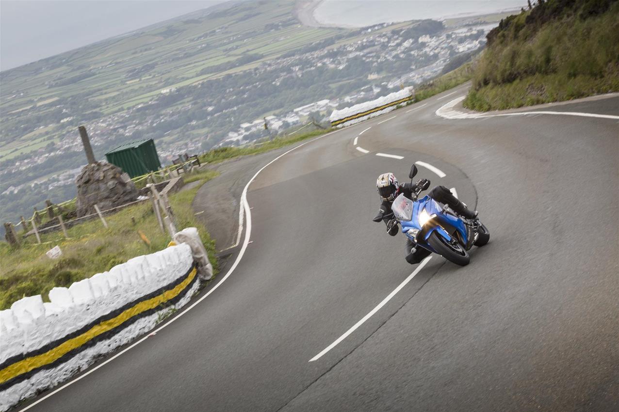 Suzuki GSX-S1000F ABS: oltre la Sportbike - image 001331-000022469 on https://moto.motori.net