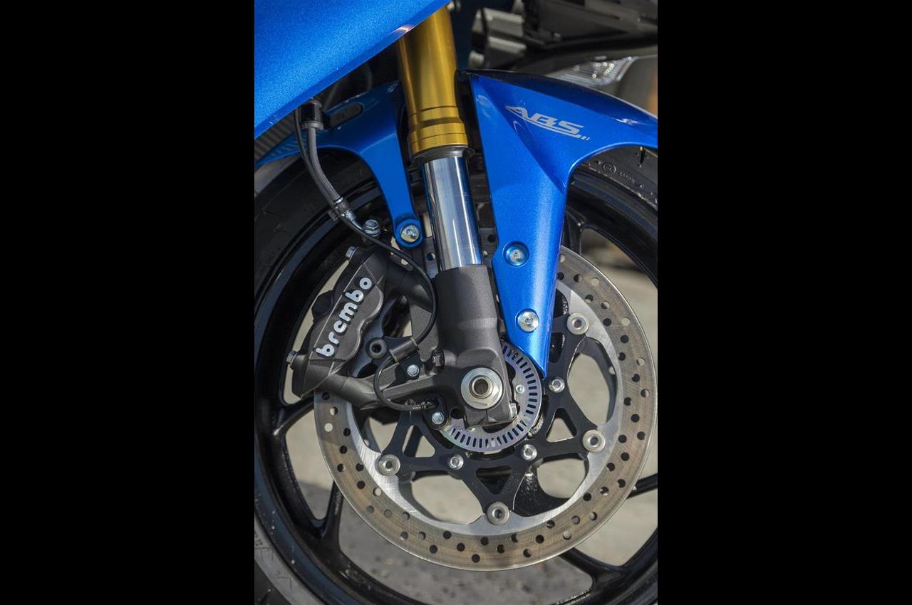 Suzuki GSX-S1000F ABS: oltre la Sportbike - image 001331-000022476 on https://moto.motori.net