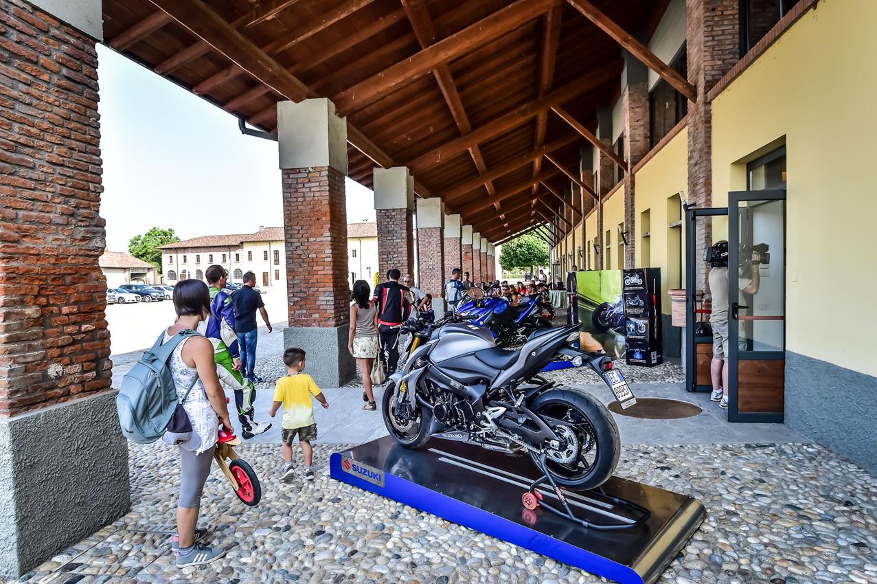 Suzuki GSX-S1000/F ABS, in pista prima della concessionaria - image 001336-000022498 on https://moto.motori.net