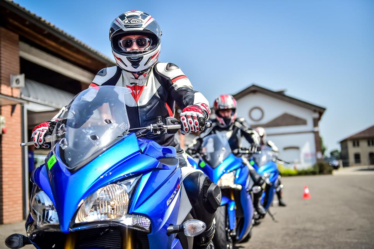 Suzuki GSX-S1000/F ABS, in pista prima della concessionaria - image 001336-000022502 on https://moto.motori.net