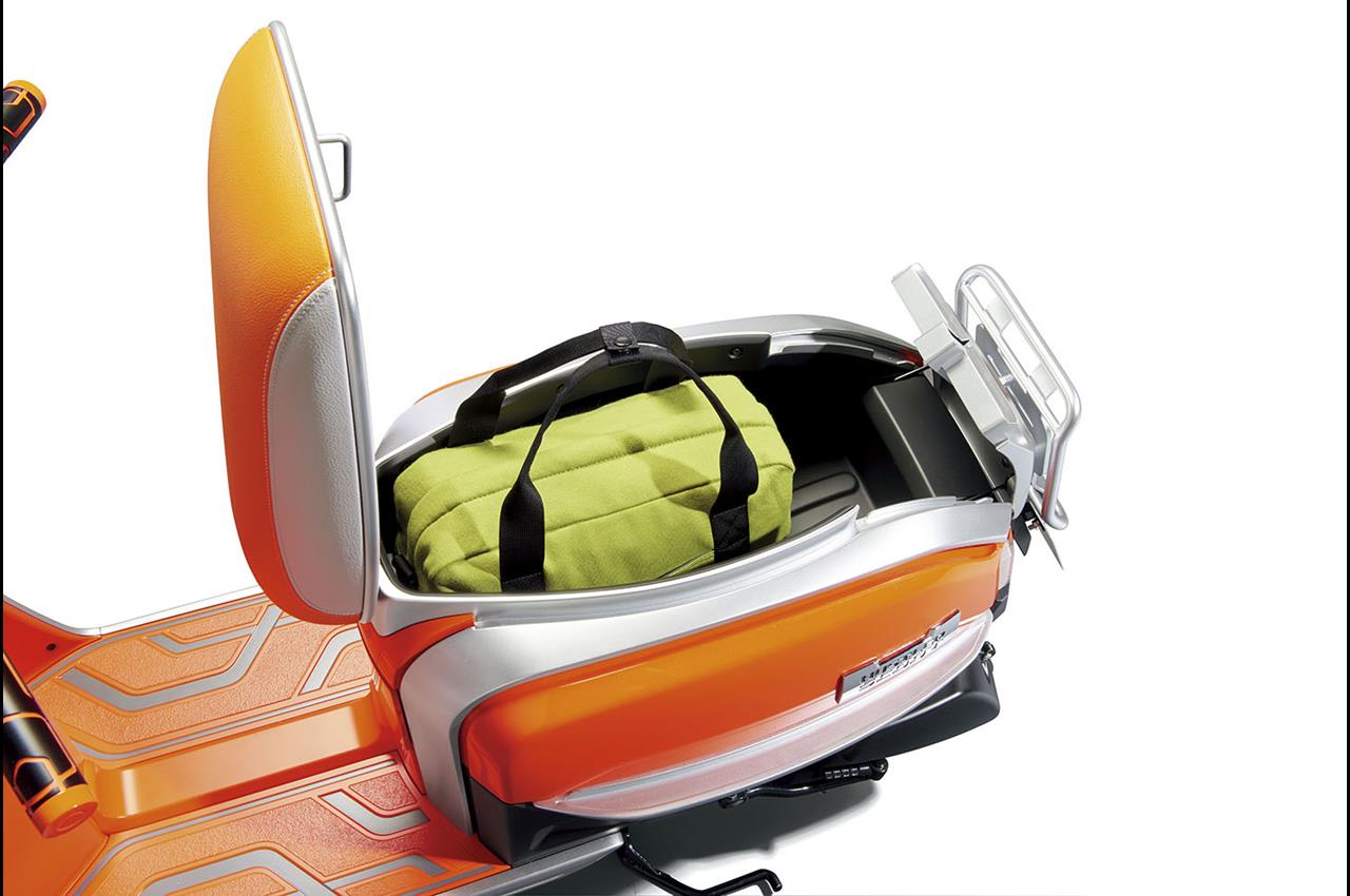 Suzuki al 44° Tokyo Motor Show - image 005368-000062762 on https://moto.motori.net