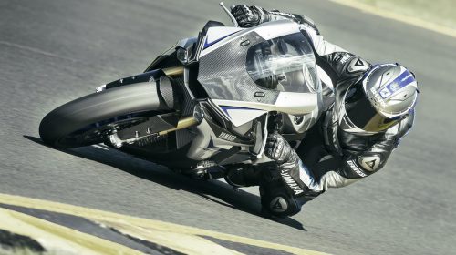 Yamaha R1 Cup 2016 - image 006410-000073637-500x280 on https://moto.motori.net
