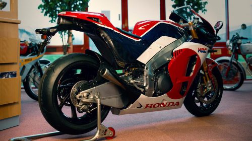 Consegnata nel Regno Unito la prima Honda RC213V-S venduta - image 006414-000073656-500x280 on https://moto.motori.net