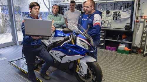 BMW Motorrad Motorsport: corsi di formazione per i meccanici e staff - image 009436-000103788-500x280 on https://moto.motori.net