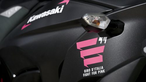 La Kawasaki Versys 650 è la moto ufficiale del Giro D’Italia 2016 - image 009448-000103863-500x280 on https://moto.motori.net
