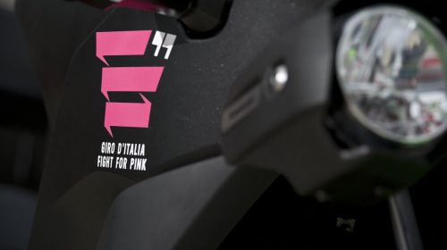 La Kawasaki Versys 650 è la moto ufficiale del Giro D’Italia 2016 - image 009448-000103864-500x280 on https://moto.motori.net