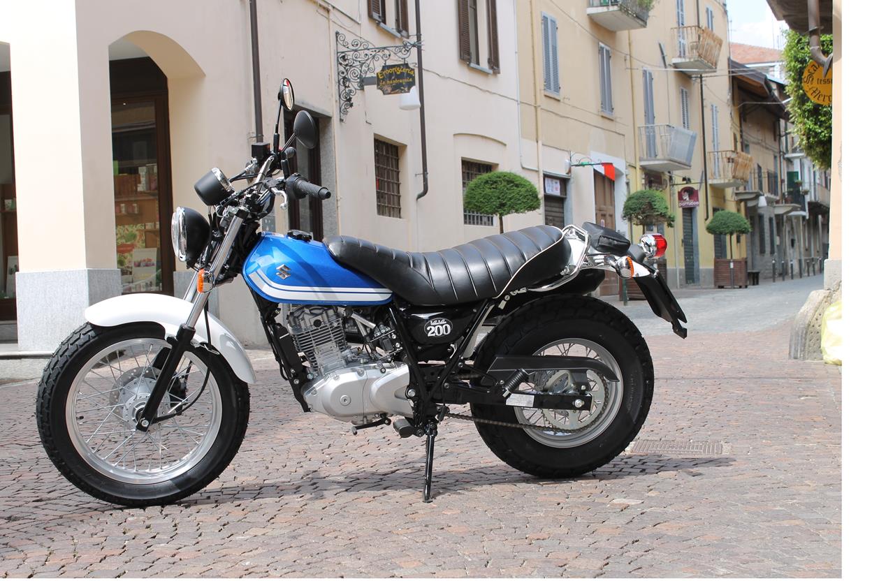 Suzuki con MissBiker A Marostica dal 2 al 5 giugno 2016 - image 009456-000103933 on https://moto.motori.net