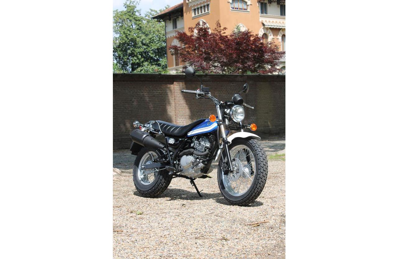 Suzuki con MissBiker A Marostica dal 2 al 5 giugno 2016 - image 009456-000103936 on https://moto.motori.net
