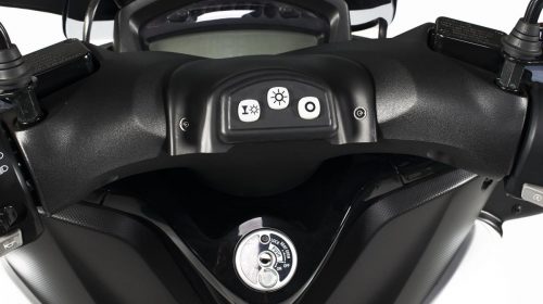 Yamaha Tricity 125 For Police - image 009466-000104028-500x280 on https://moto.motori.net