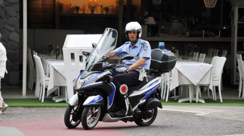 Yamaha Tricity 125 al servizio della Polizia di Riccione - image 009476-000104174-500x280 on https://moto.motori.net