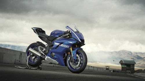 Nuova Yamaha YZF-R6: sofisticata, ridisegnata, eccezionale! - image 009482-000104213-500x280 on https://moto.motori.net