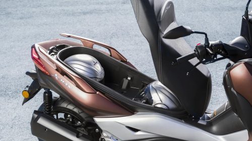 Nuovo Yamaha X-MAX 300: Nothing but the Max - image 009484-000104223-500x280 on https://moto.motori.net