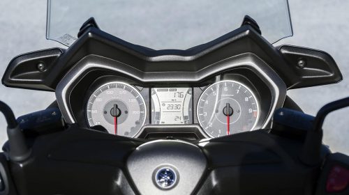 Nuovo Yamaha X-MAX 300: Nothing but the Max - image 009484-000104229-500x280 on https://moto.motori.net
