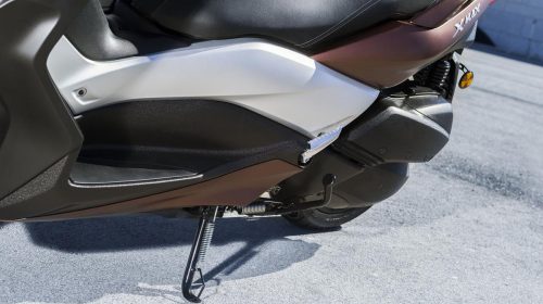 Nuovo Yamaha X-MAX 300: Nothing but the Max - image 009484-000104241-500x280 on https://moto.motori.net