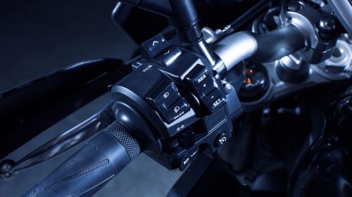 Yamaha amplia Hyper Naked con la nuova MT-10 Tourer Edition - image 009520-000104566-500x280 on https://moto.motori.net