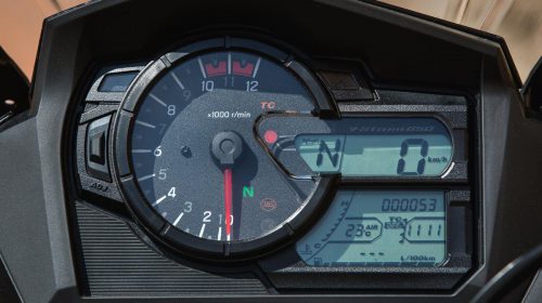 Suzuki V-STROM 650 e V-STROM 1000 debuttano sul mercato italiano - image 009532-000104638-500x280 on https://moto.motori.net