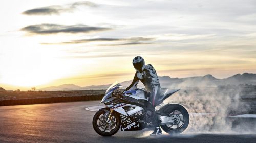 HP4 RACE BMW Motorrad: una moto da corsa purosangue - image 009534-000104655-500x280 on https://moto.motori.net