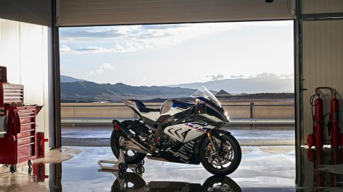HP4 RACE BMW Motorrad: una moto da corsa purosangue - image 009534-000104662-500x280 on https://moto.motori.net