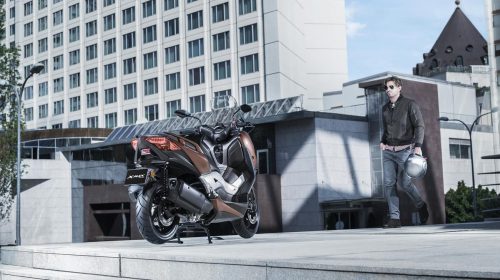Grande festa per l'arrivo del nuovo Yamaha X-MAX 300 - image 009538-000104693-500x280 on https://moto.motori.net