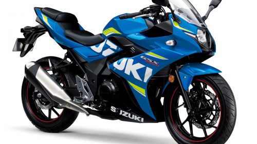 Nuovo listino Suzuki Moto: la GSX250R debutta sul mercato italiano - image 009542-000104705-500x280 on https://moto.motori.net