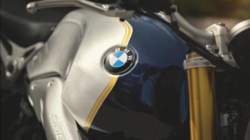 BMW Motorrad: nuovi colori ed equipaggiamenti per il MY 2018 - image 009554-000104799-500x280 on https://moto.motori.net