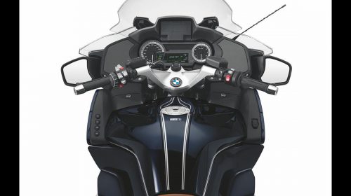 BMW Motorrad: nuovi colori ed equipaggiamenti per il MY 2018 - image 009554-000104809-500x280 on https://moto.motori.net