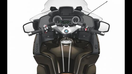 BMW Motorrad: nuovi colori ed equipaggiamenti per il MY 2018 - image 009554-000104811-500x280 on https://moto.motori.net