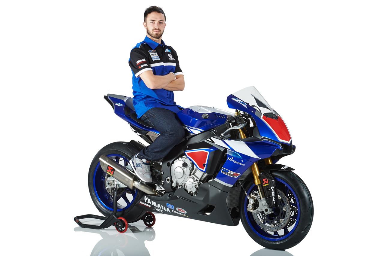 Yamaha a caccia di CIV Superbike e Superstock 1000 FIM CUP 2015 - image 001161-000020962 on https://moto.motori.net