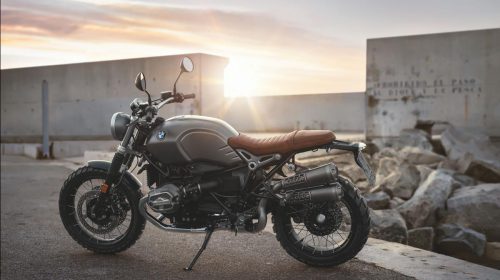 BMW Motorrad: nuovi colori ed equipaggiamenti per il MY 2018 - image 009554-000104792-500x280 on https://moto.motori.net