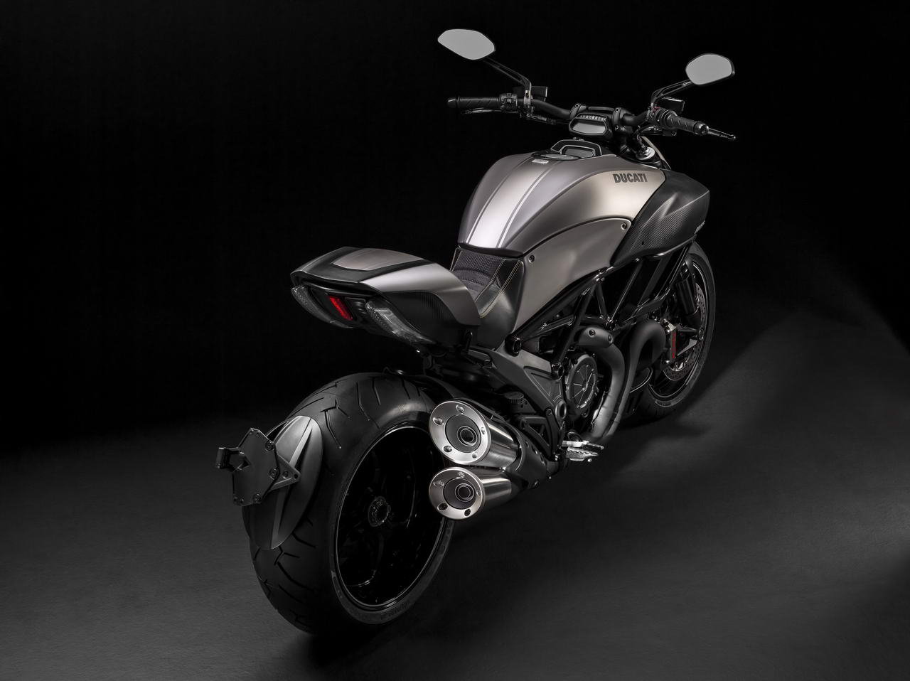 Listino Ducati Diavel Entry Model Naked - image 13247_1 on https://moto.motori.net