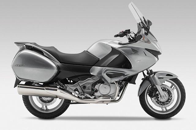Listino Honda Deauville 700 ABS Turismo - image 13500_Honda-7448 on https://moto.motori.net